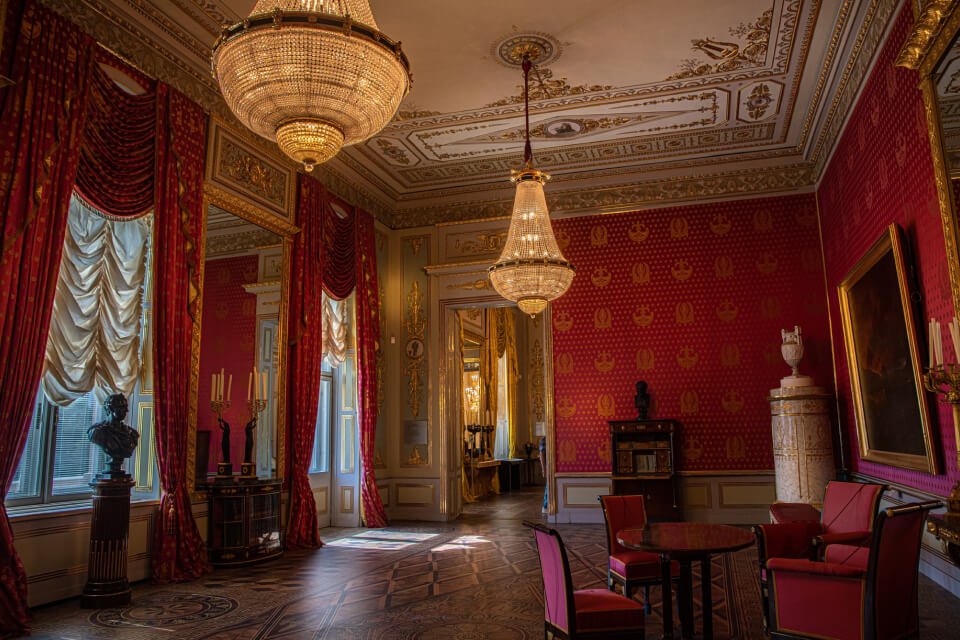 Heritage Hotel Rooms And Suites Interior Img 2